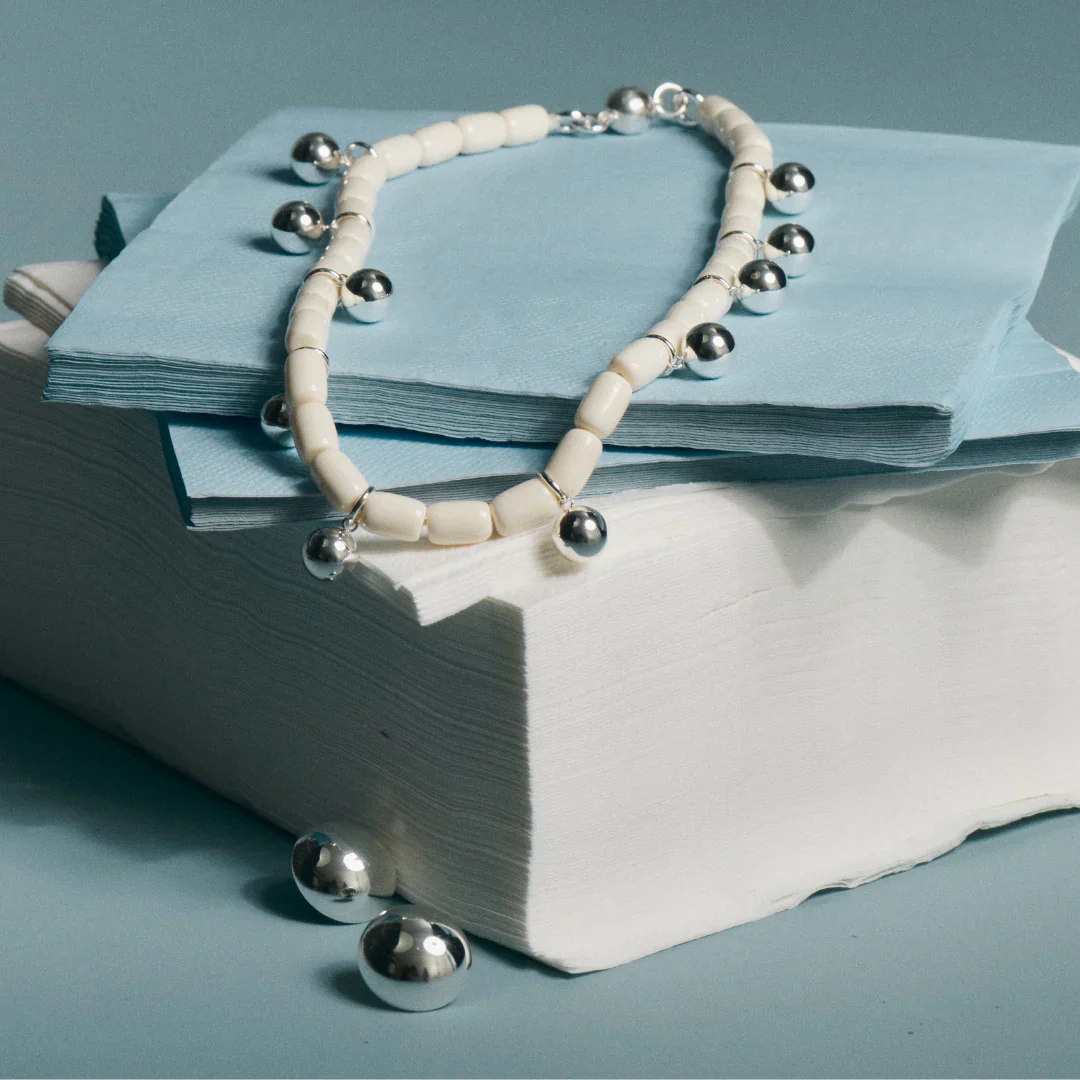 Resin Necklace - Ivory/Silver - Image 4