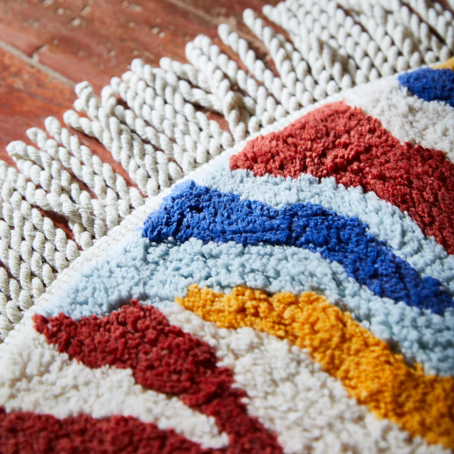 Zoi Round Bath Mat - Image 3